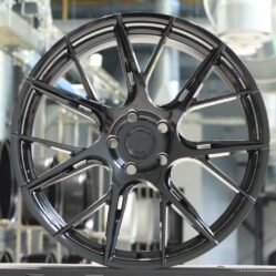 JR Wheels JR42 20x10 Gloss Black