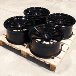 Set of JR36 20x10,5 ET20 5x112 Gloss Black