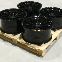 Set of JR37 21x9,5 ET35 + 21x10,5 ET35 5x112 Gloss Black