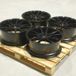 Set of JR21 20x8,5 ET40 5x112 Gloss Black