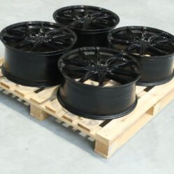 Set of JR44 20x8,5 ET40 + 20x9,5 ET45 5x112 Gloss Black